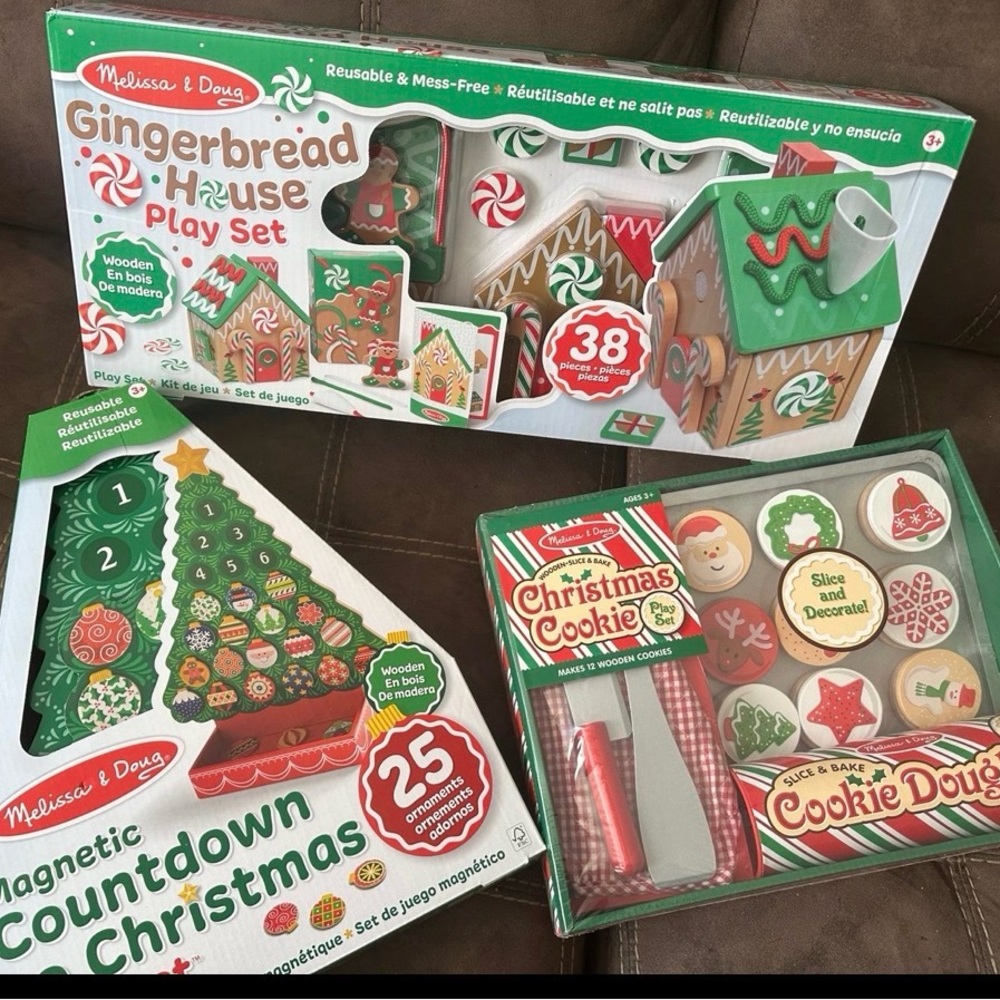 Melissa & Doug Gingerbread House Play Set - Green